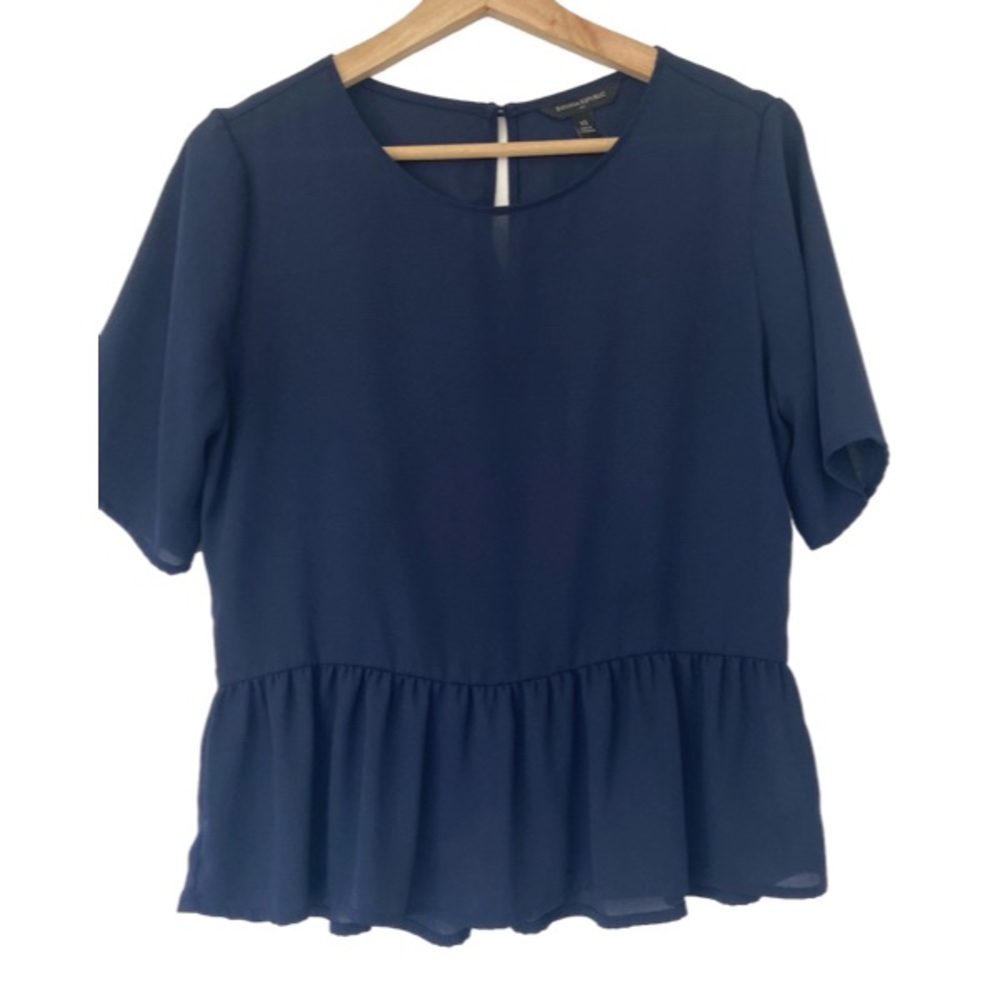 BANANA REPUBLIC NAVY BLUE SHORT SLEEVED TOP/BLOUSE WITH RUFFLE PEPLUM HEM, XS